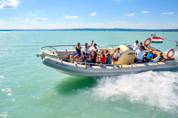 003 Speedboat Adrenalin Tura