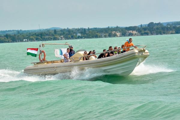 006 Speedboat Adrenalin Tura